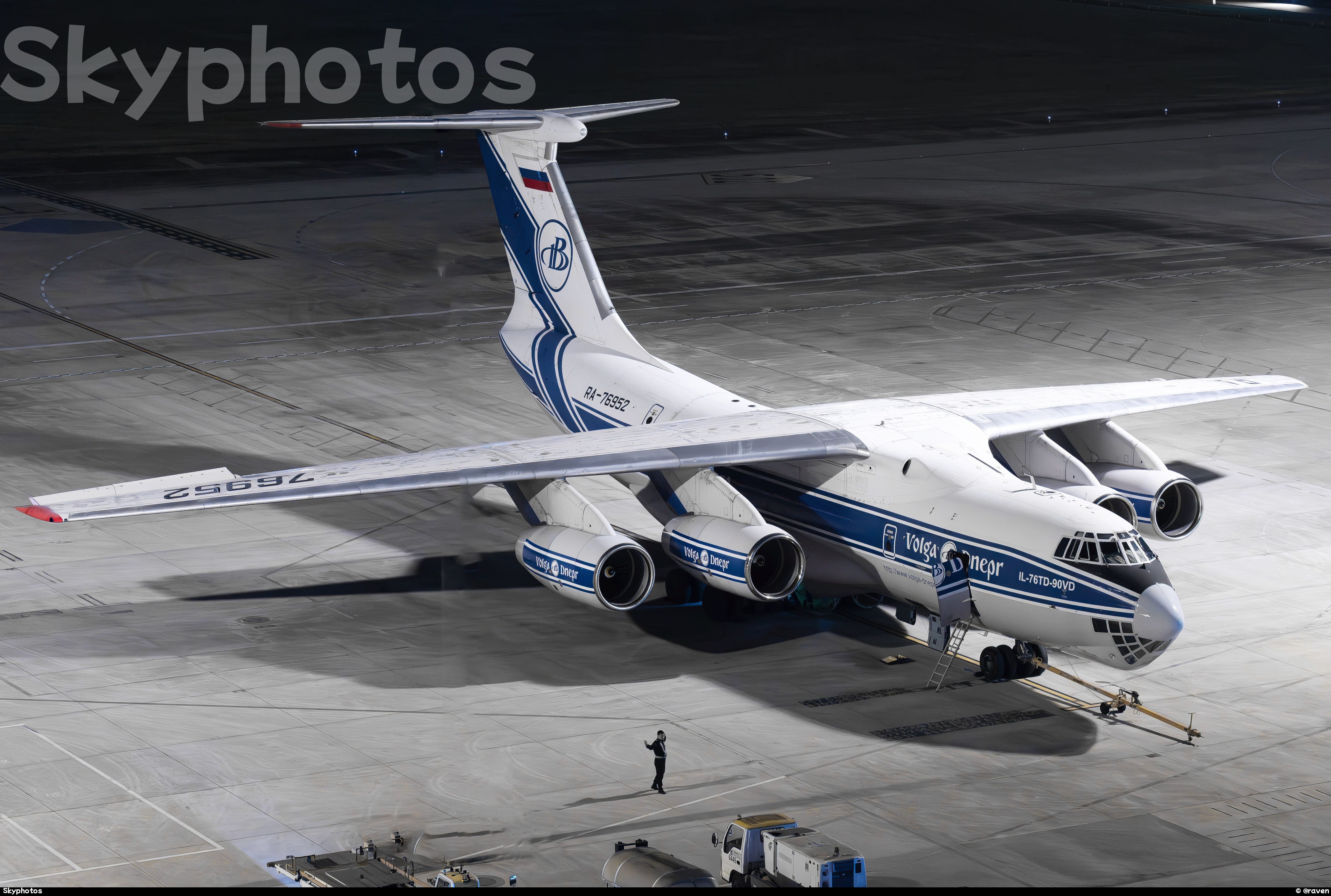 伏尔加-第聂伯航空公司 IL-76TD-90VD