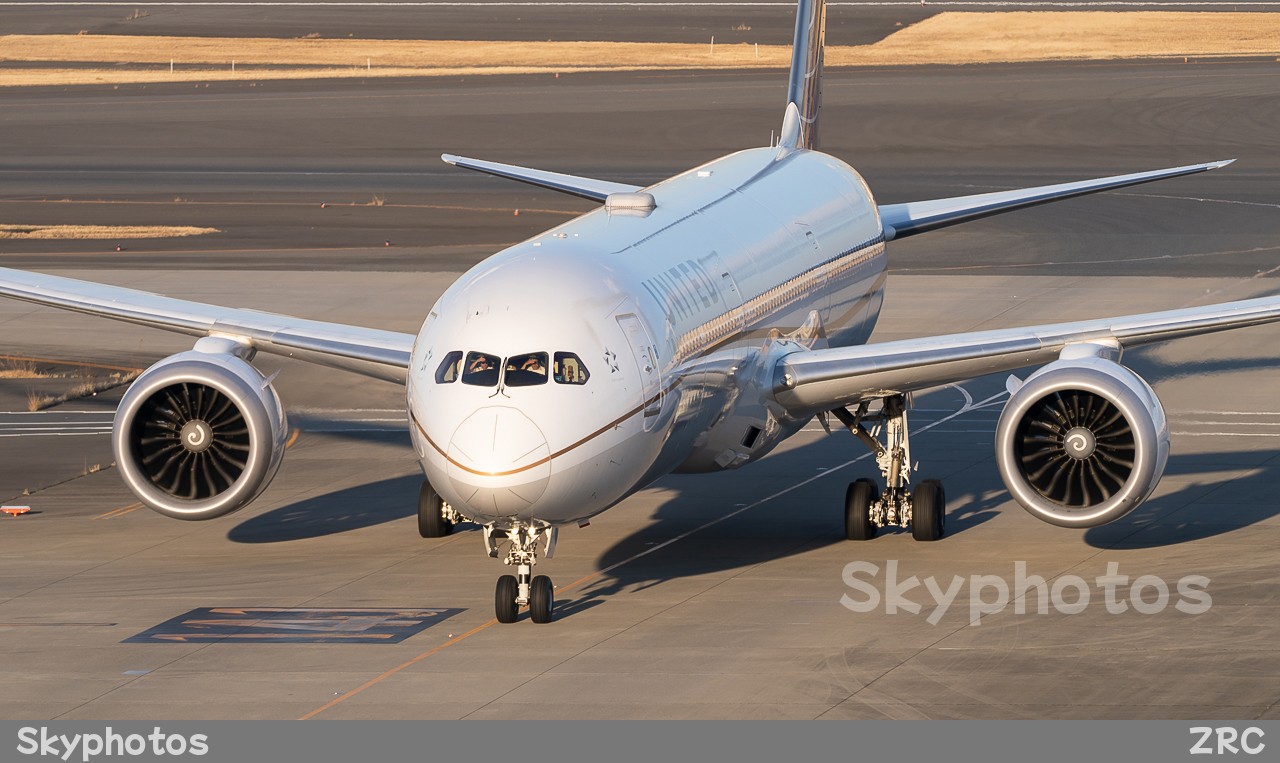 美联航 B787-10