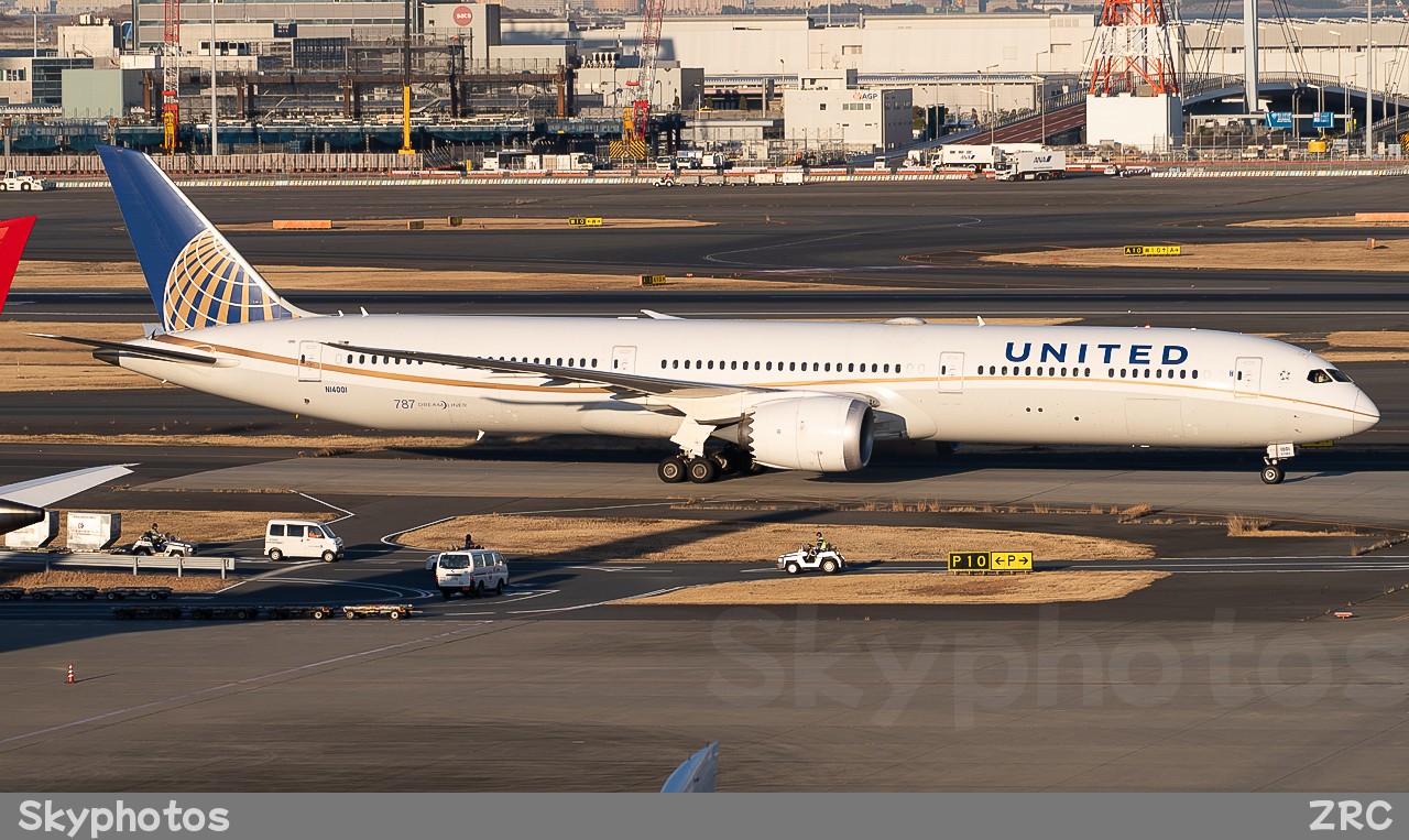 美联航 B787-10