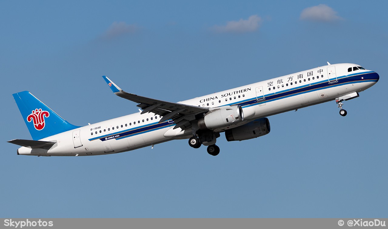 中国南方航空 A321-231 at 上海虹桥国际机场