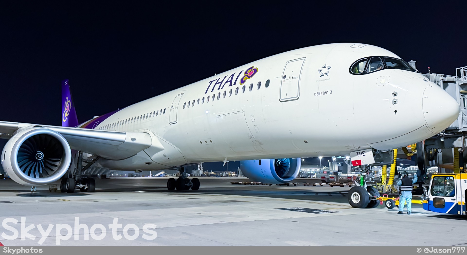 泰国国际航空 A350-941 at 香港国际机场
