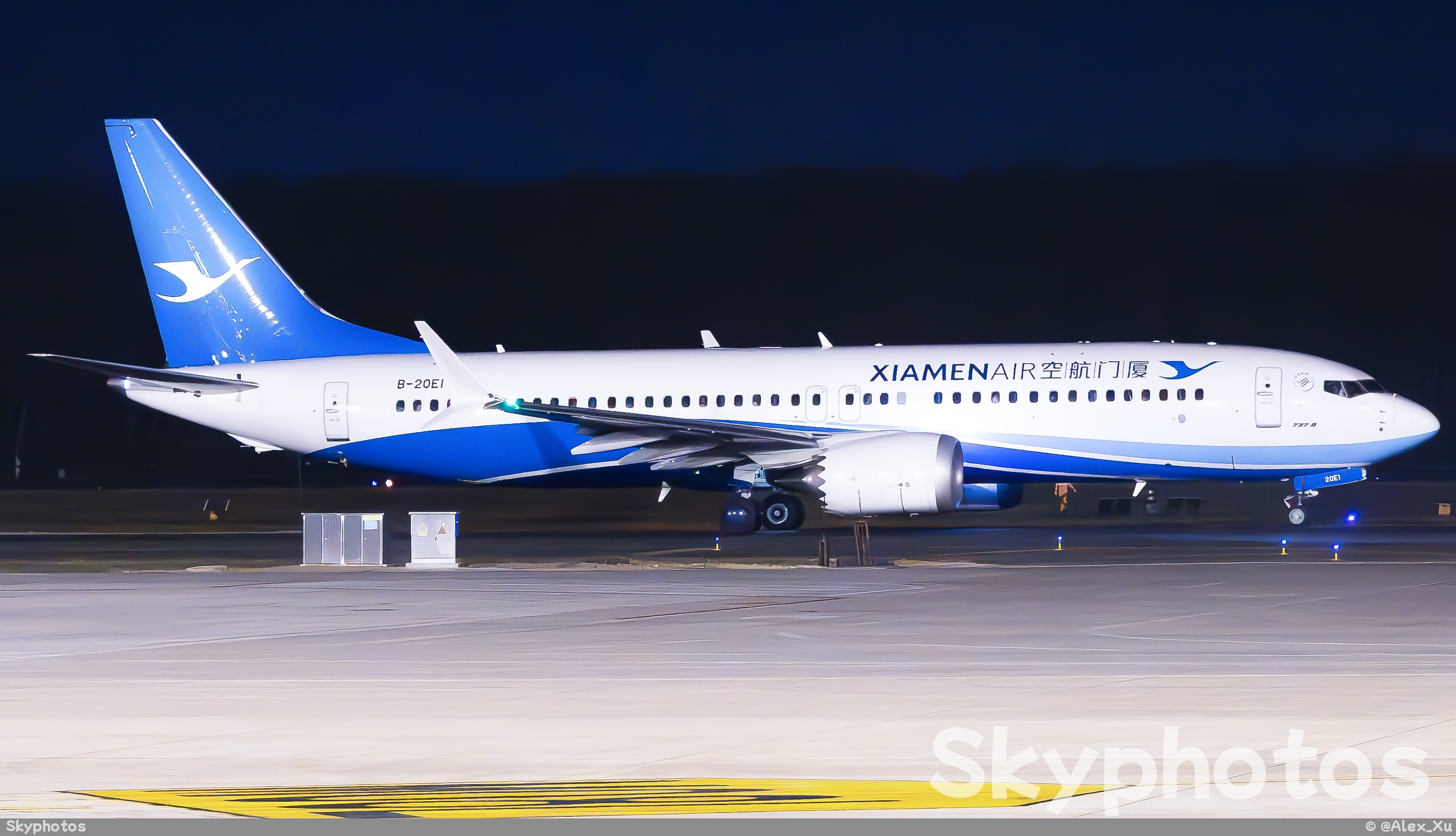 厦门航空 B737-8
