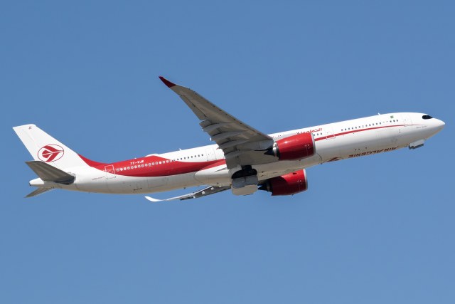 AIR ALGERIE Airbus 330-941