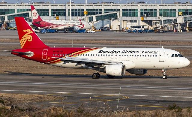深圳航空 A320-214