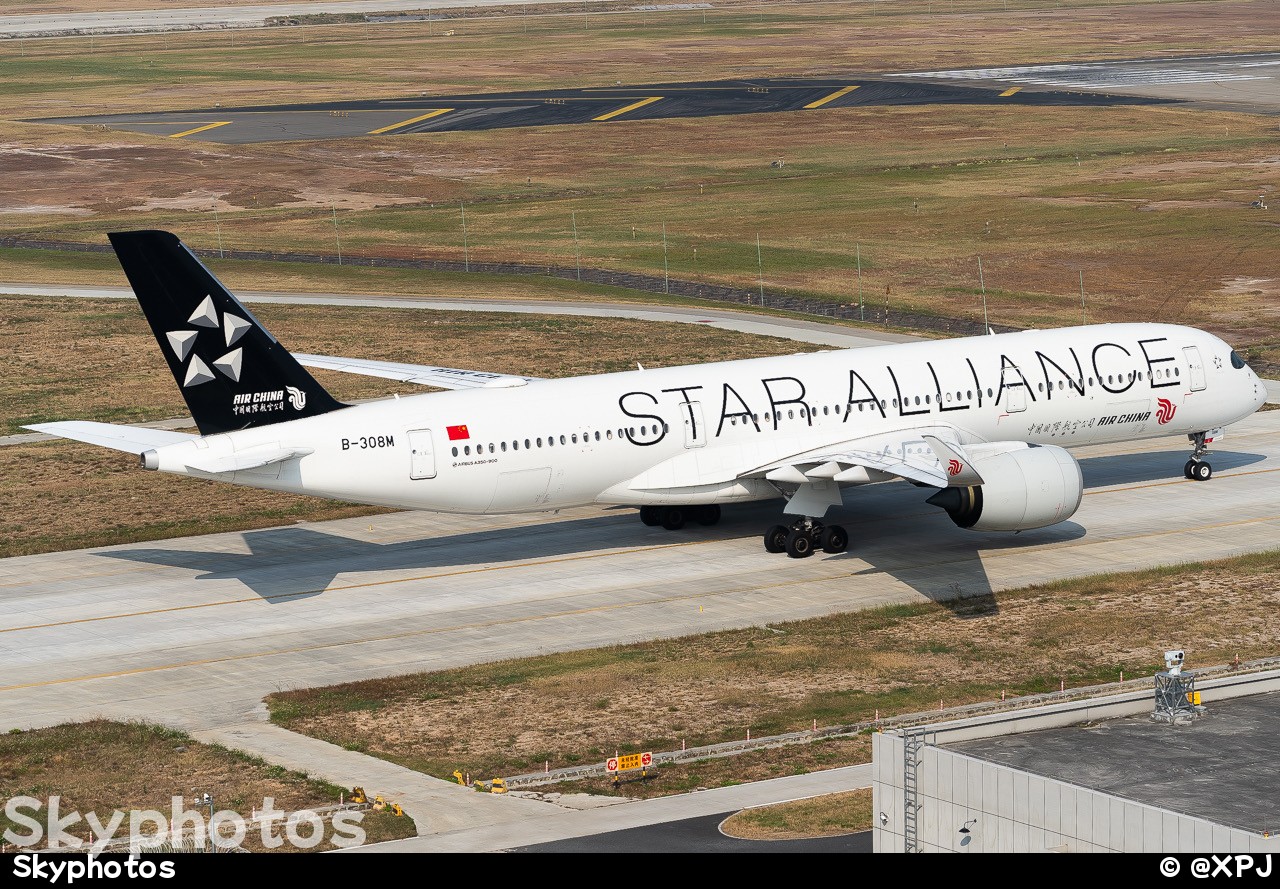 中国国际航空 A350-941 at ZGGG