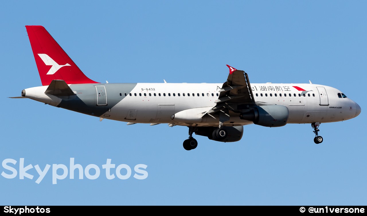 云南红土航空/湖南航空 A320-214