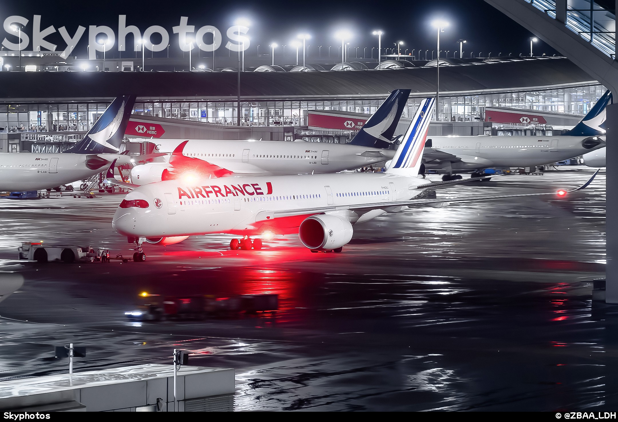 法国航空 A350-941 at HKG