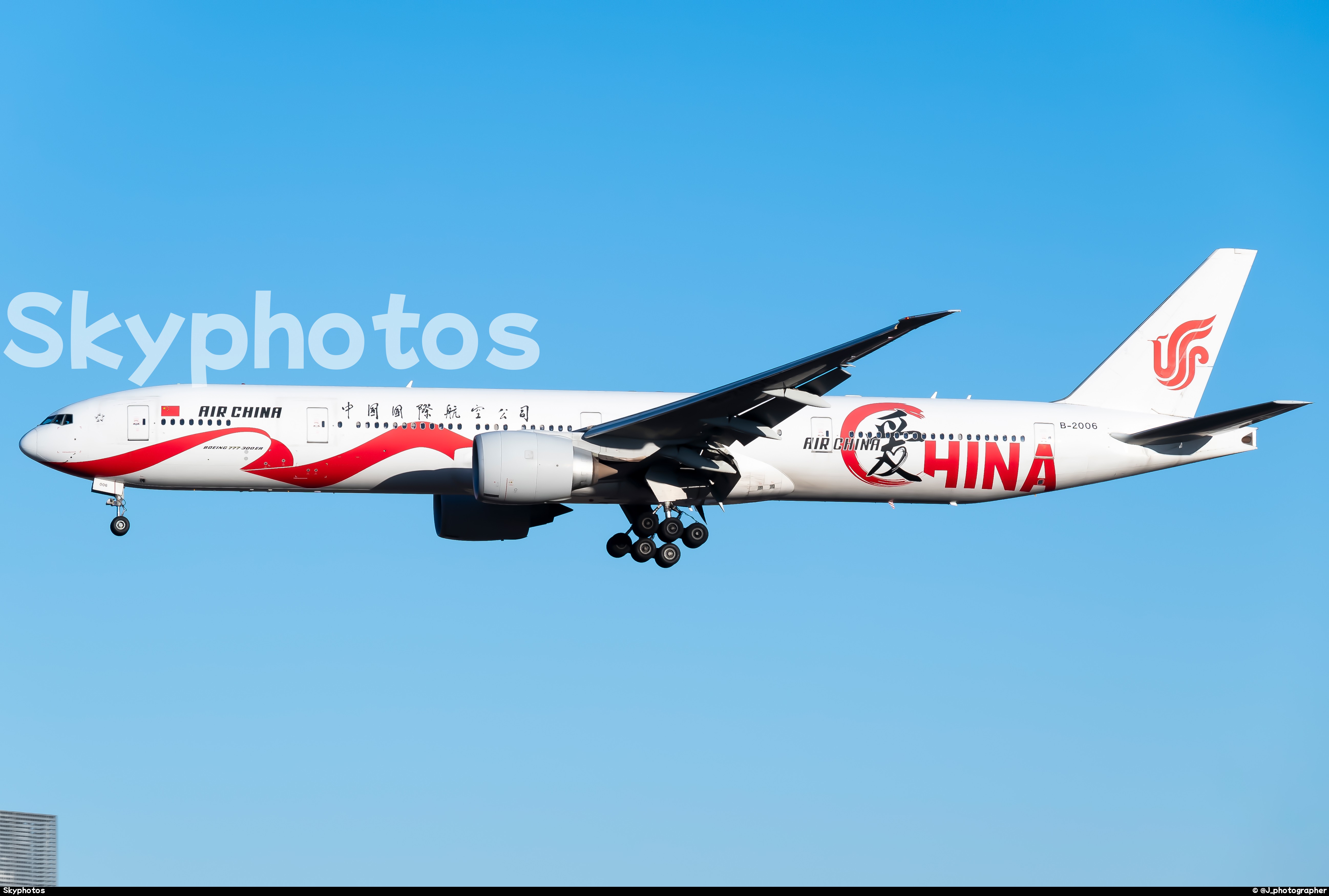 中国国际航空 B777-39L(ER) at PEK