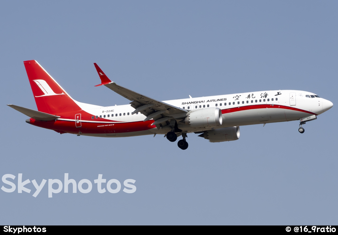 上海航空 B737-8