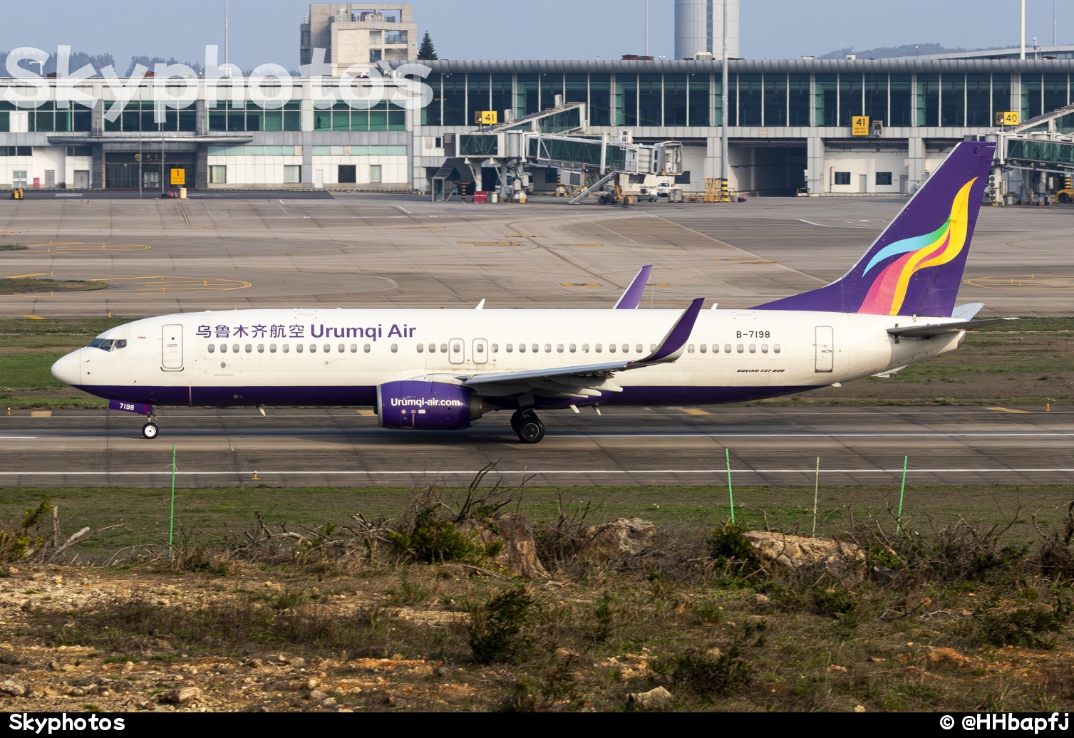 乌鲁木齐航空 B737-84P(WL)
