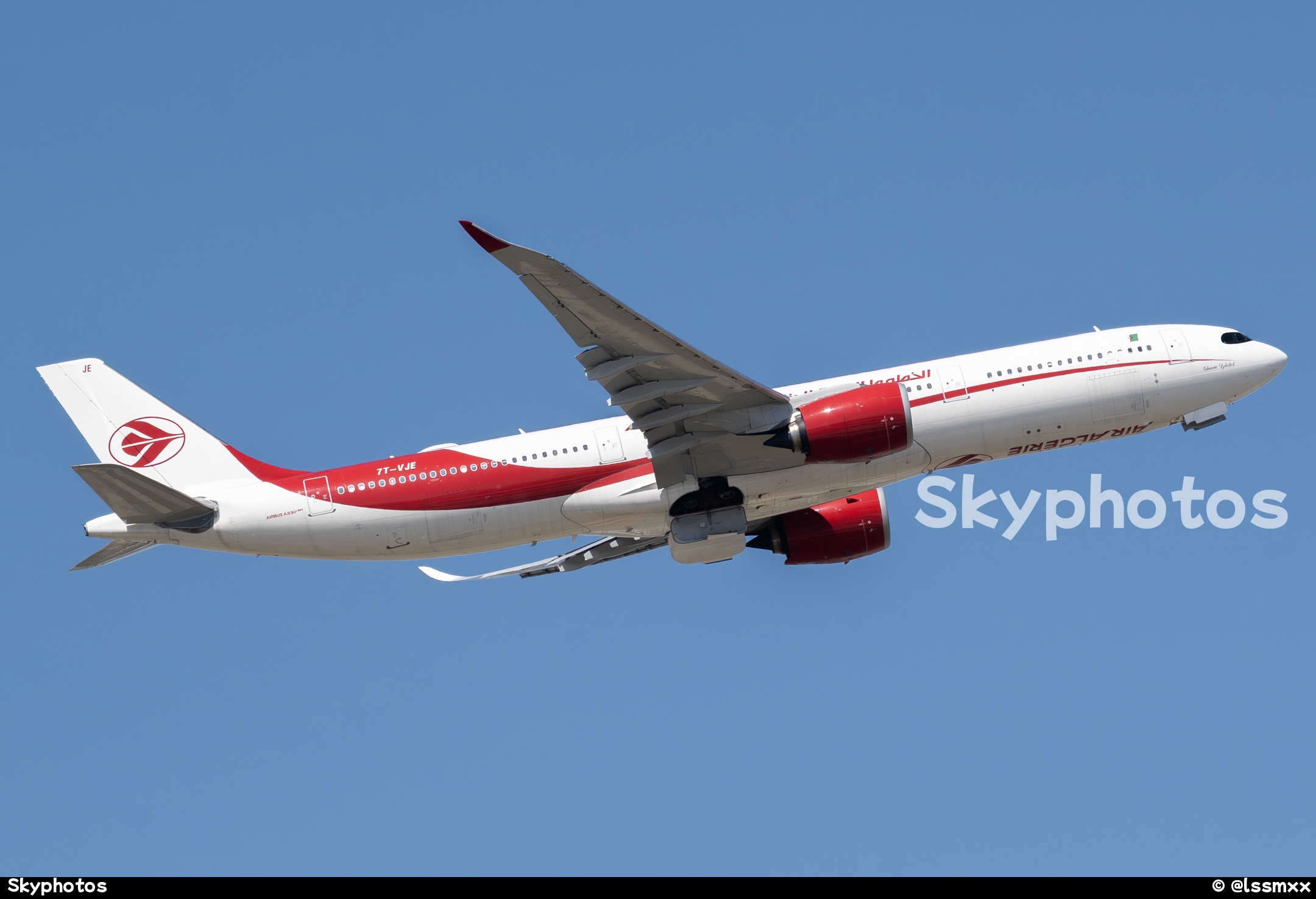 AIR ALGERIE Airbus 330-941 at PEK
